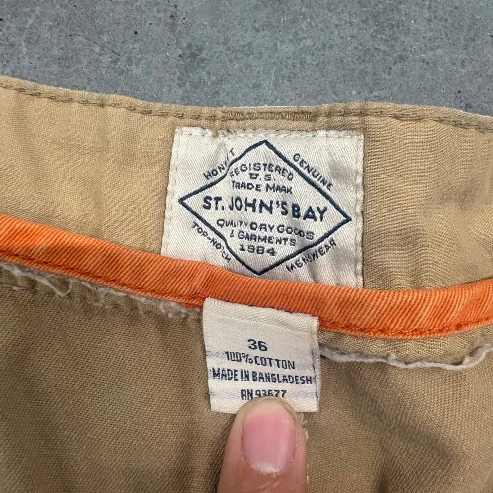 Vintage Y2K/2000s St Johns Bay Mens Khaki Cargo Shorts Size 36 Outdoor Hiking